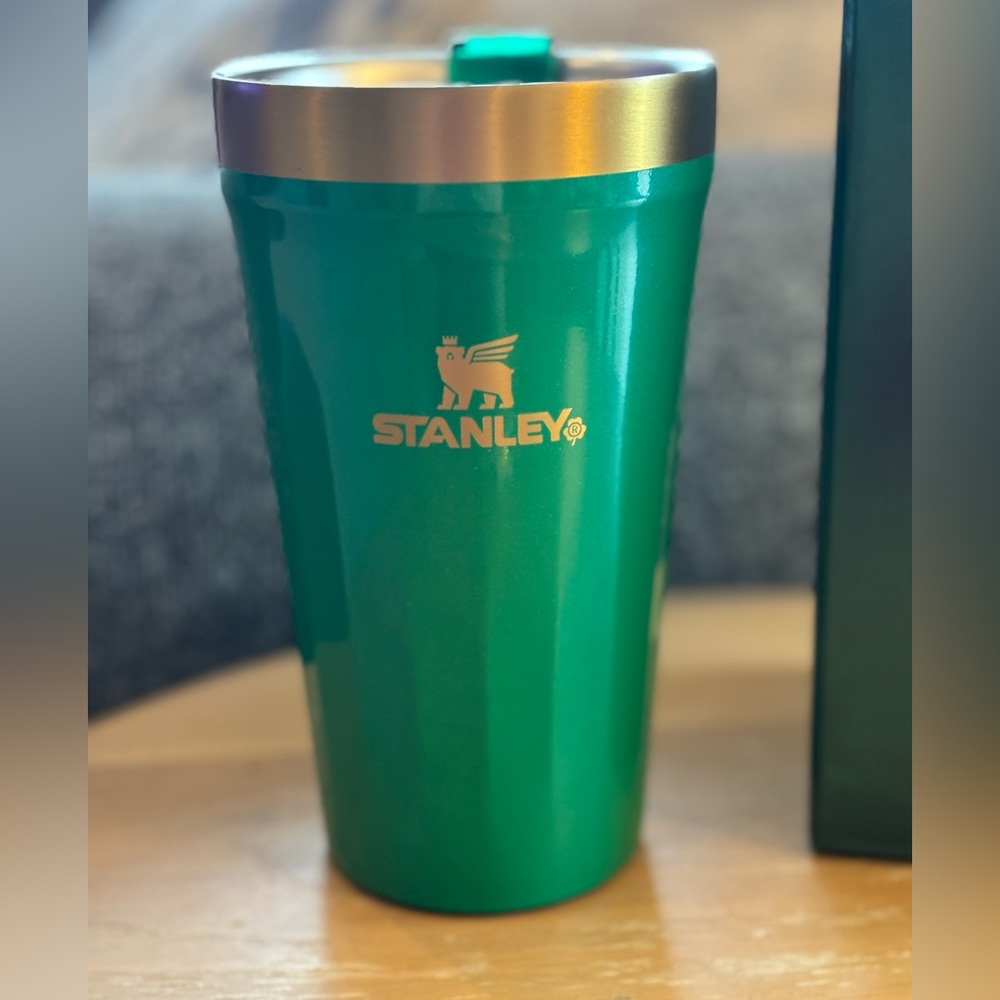 LIMITED EDITION STANLEY ST. PATRICK'S DAY EVERYDAY 16OZ TUMBLER SHAMROCK GREEN